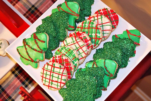 plaidchristmaspartyideas_1 plaid Christmas party ideas