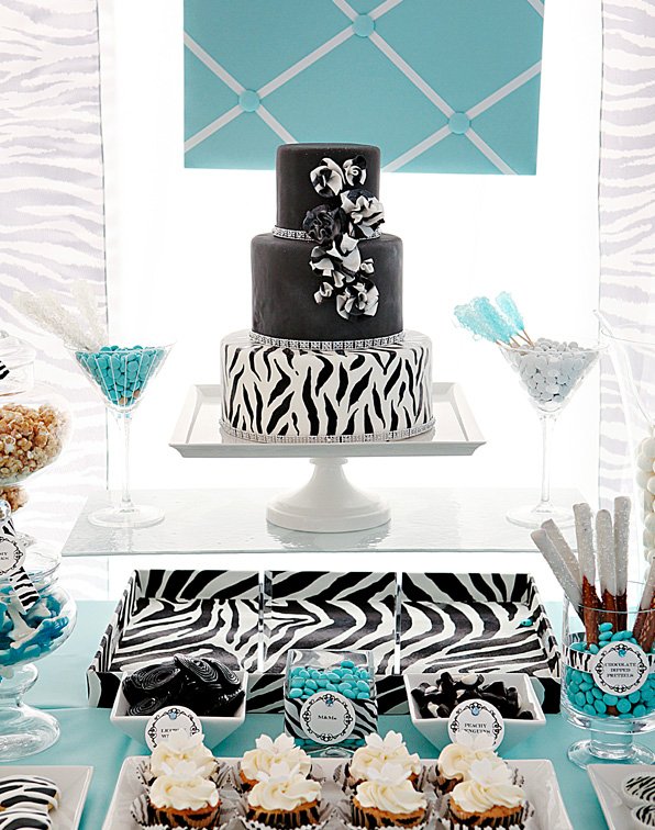 Zebra Dessert Table