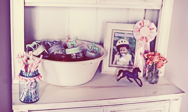 vintage pony party decorations and ribbons