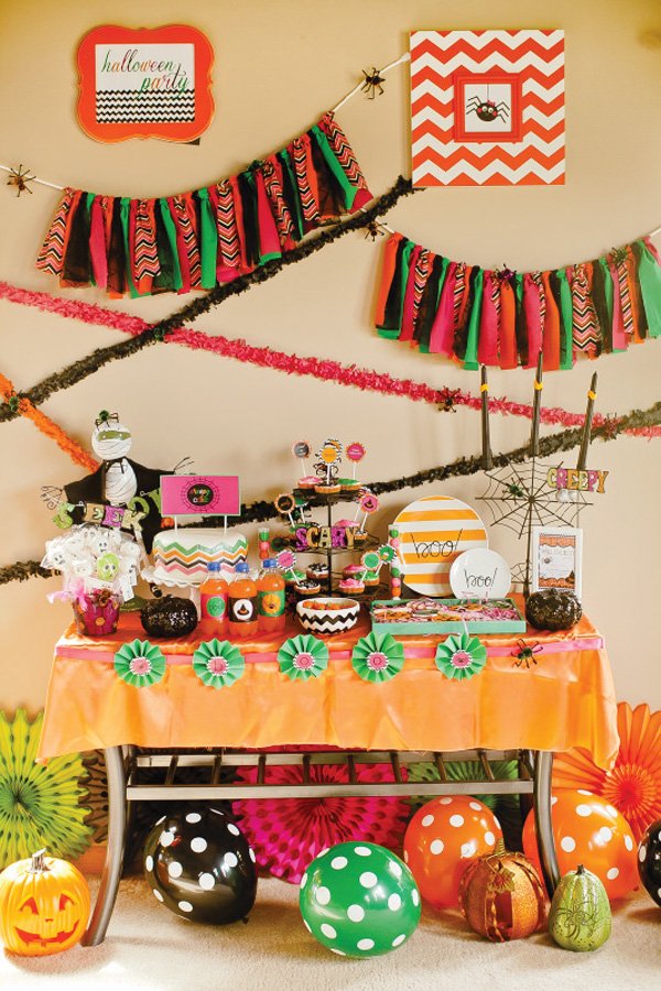 Kids Halloween Party dessert table