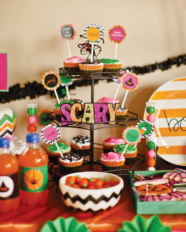 Halloween cupcake display