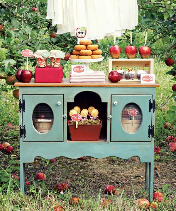 apple orchard dessert table