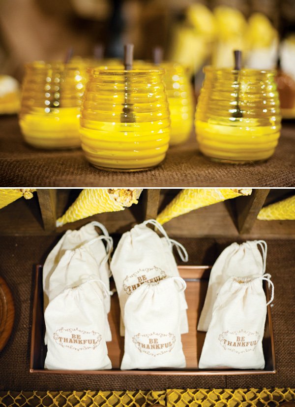 bee thankful favors