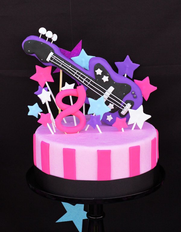 pink guitar cake