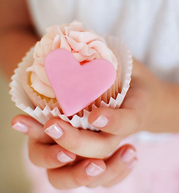 pink heart cupcakes