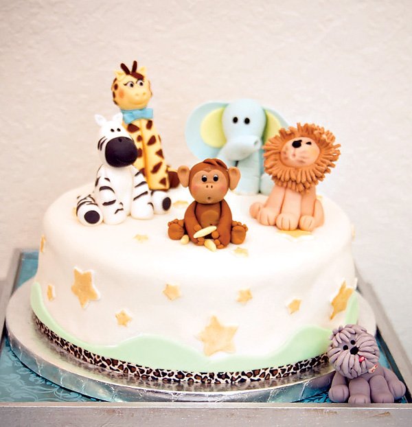 baby animals cake for a baby shower