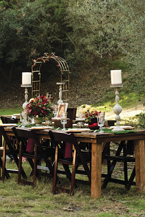 rustic woodland wedding party decor
