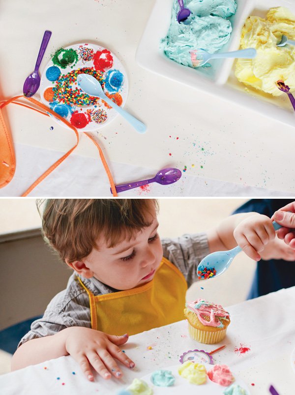 kid's cupcake decorating party activity