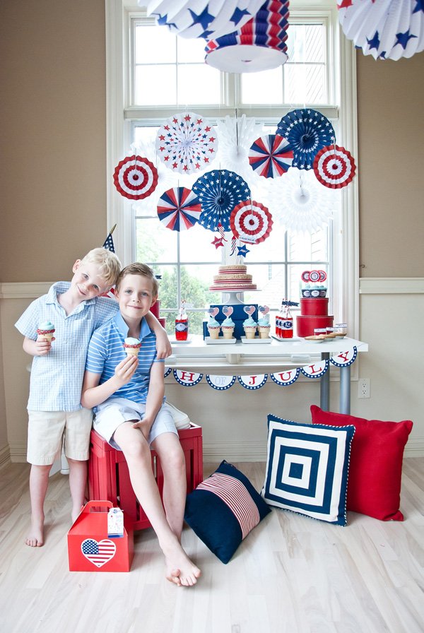 independence day dessert table