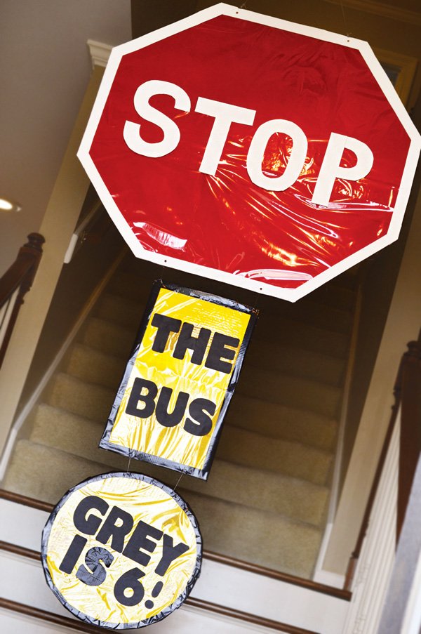 stop the bus entryway birthday sign