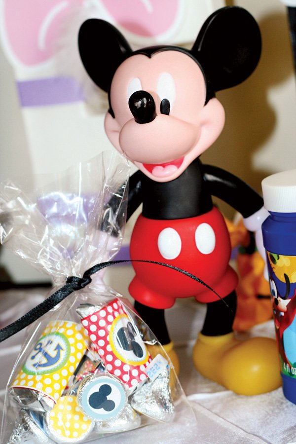 mickey mouse chocolate party favors