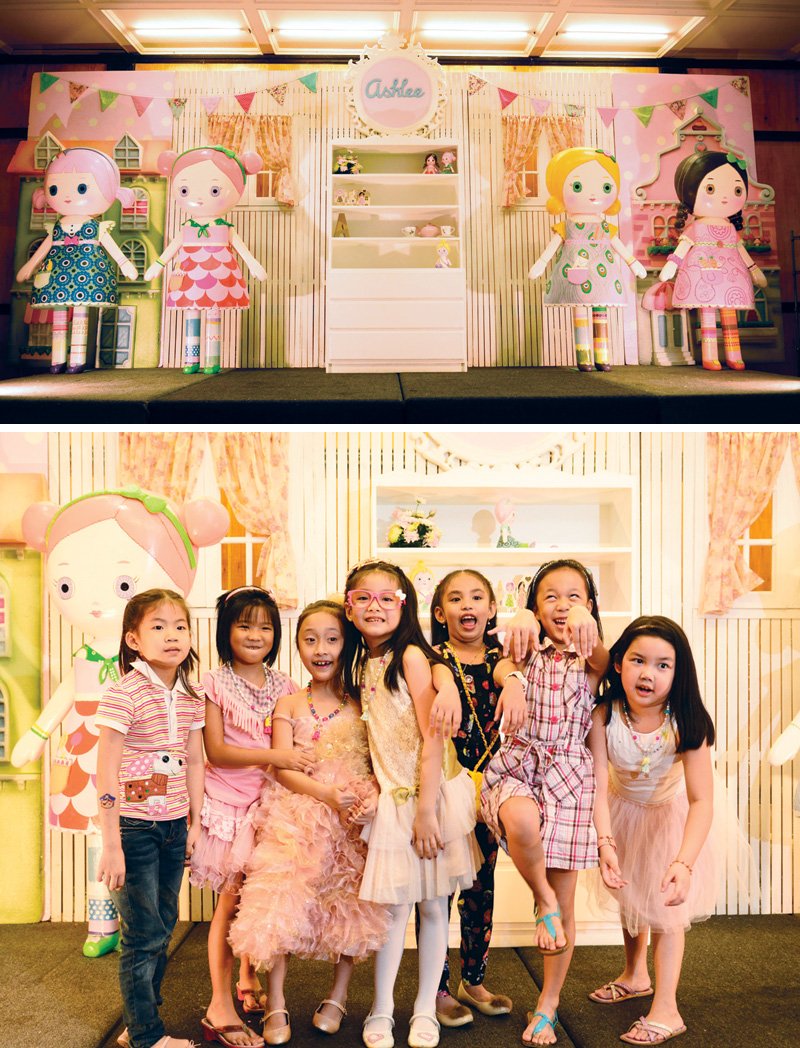 lifesized mooshka dolls photo booth