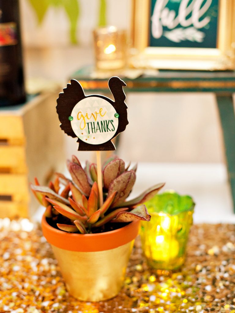 DIY Thanksgiving Decorations - Turkey Silhouette in Succulent