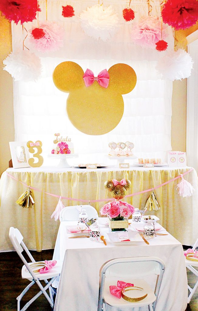gold and pink minnie mouse third birthday party