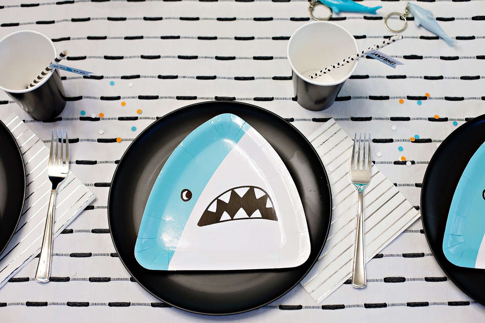 shark party plates and table settings
