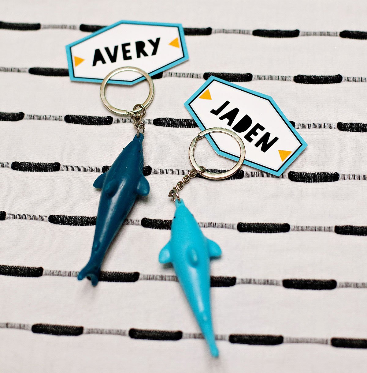 shark party favors - keychains